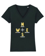 BUSOLA -  COMPASS - NOWHERE EVERYWHERE SOMEWHERE WHO KNOWS Tricou mânecă scurtă guler V Damă Evoker
