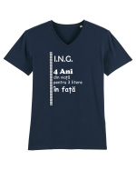 Inginer 4 ani din viață pentru 3 litere în față Tricou mânecă scurtă guler V Bărbat Presenter