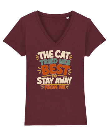 Cu pisici. Funny Cat Owner Humor Design for Cat Lovers and Pet Parents Burgundy