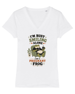 Funny Introvert Frog Design for Solitude Lovers and Quiet Personalities Tricou mânecă scurtă guler V Damă Evoker