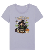 Funny Introvert Halloween Witch in a Overwhelmed Busy Night Tricou mânecă scurtă guler larg fitted Damă Expresser